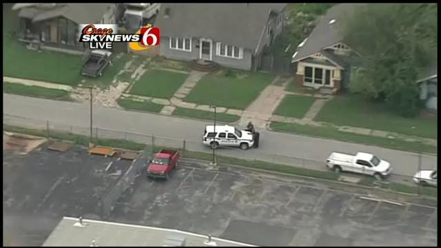 WEB EXTRA: SkyNews 6 Flies Over Police Standoff At 10th And Lewis