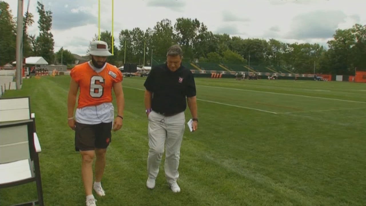 Dean Goes 1-On-1 With Baker Mayfield In Cleveland