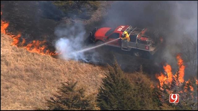 WEB EXTRA: Bob Mills SkyNews 9 HD Flies Over Moore Grass Fire