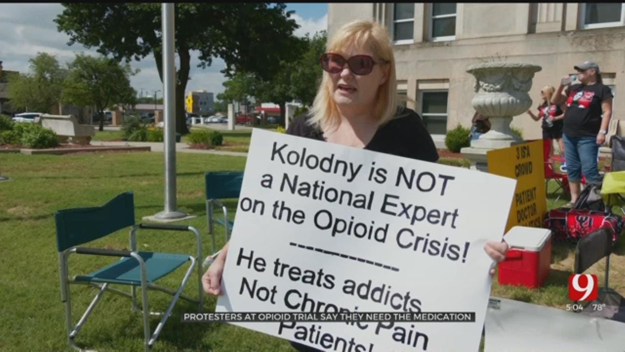 Protesters At Opioid Trial Disagree With State's Expert Witness