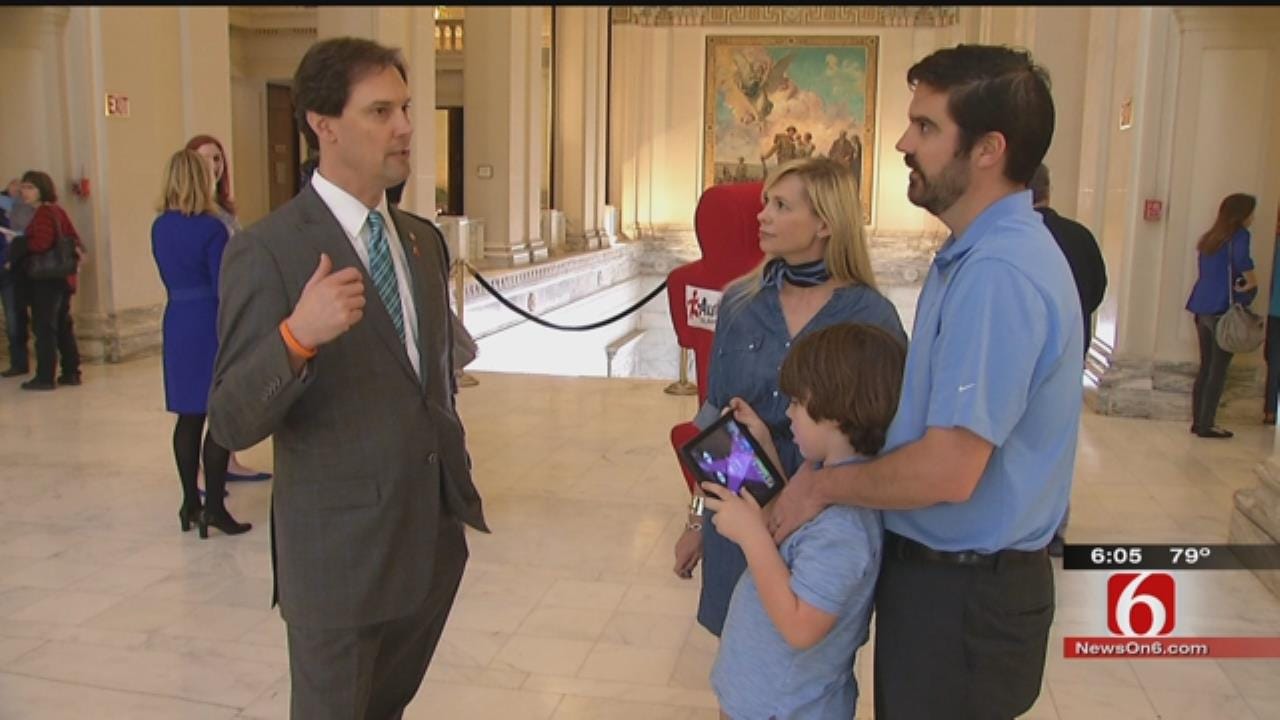 OK Lawmakers Pass Bill Requiring Insurance Companies Pay For Autism Therapy