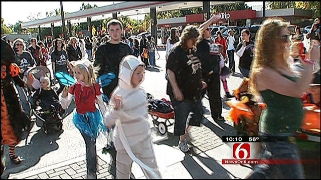 Tulsa Children Attend 'Boo Ha Ha' Parade In Costumes