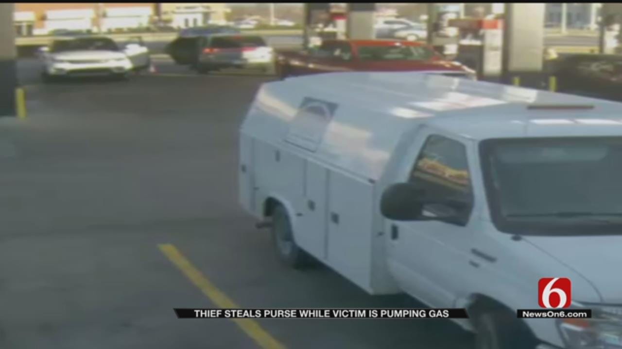 Tulsa Woman Warns Of Gas Pump Purse Snatcher