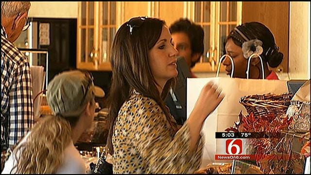 Tulsa Bakeries Bustle On Day Before Thanksgiving