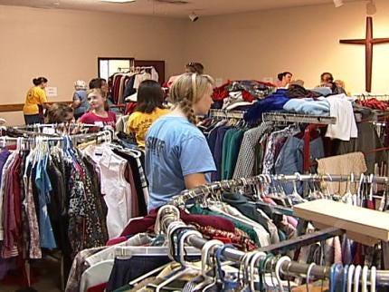 Hundreds Line Up For Free Items At Broken Arrow Event