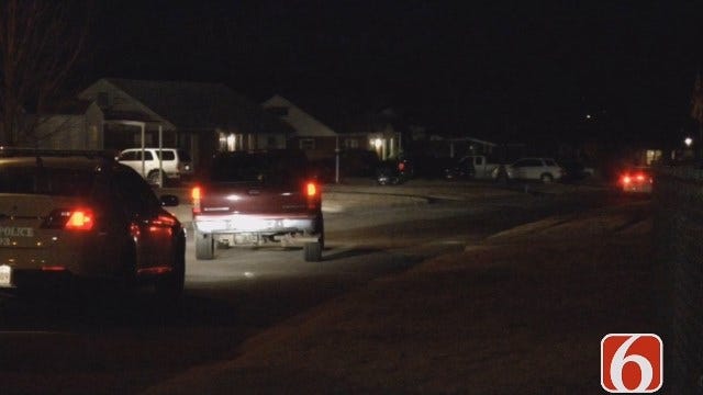 Officers Look For Driver After Overnight Tulsa Police Chase