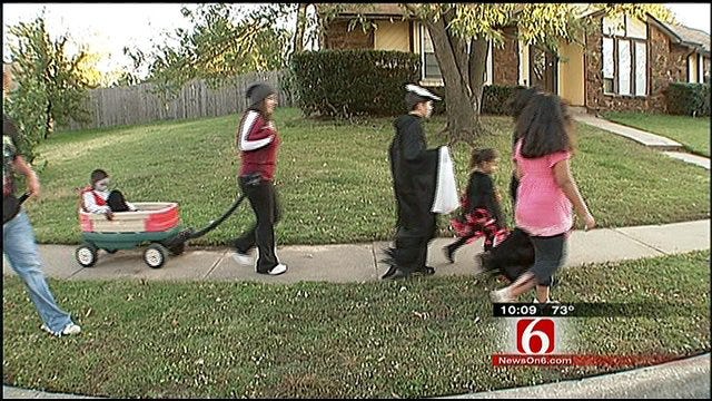 Tulsa Family Swap Halloween Candy For A Cause
