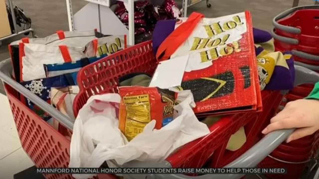 Mannford High School Students Raise Thousands of Dollars For 'Santa Project'
