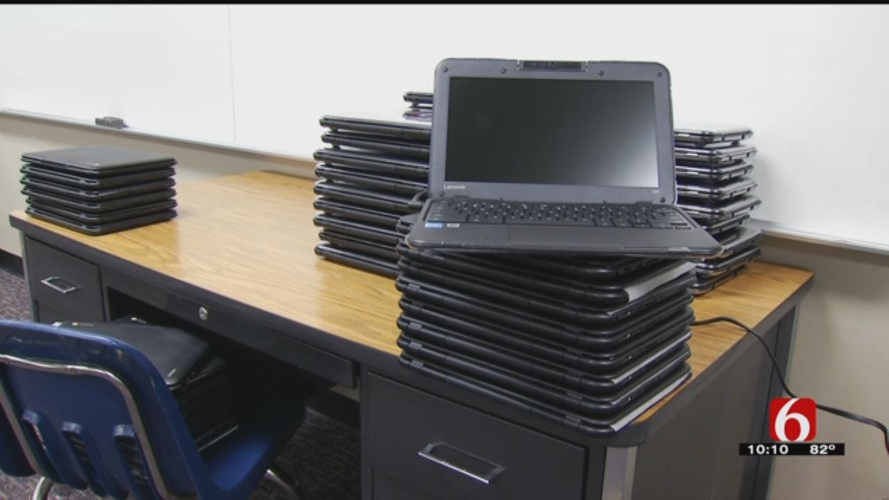 Owasso Students Return To Classes With New Chromebooks