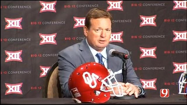 Bob Stoops Talks With Reporters at Big 12 Media Day