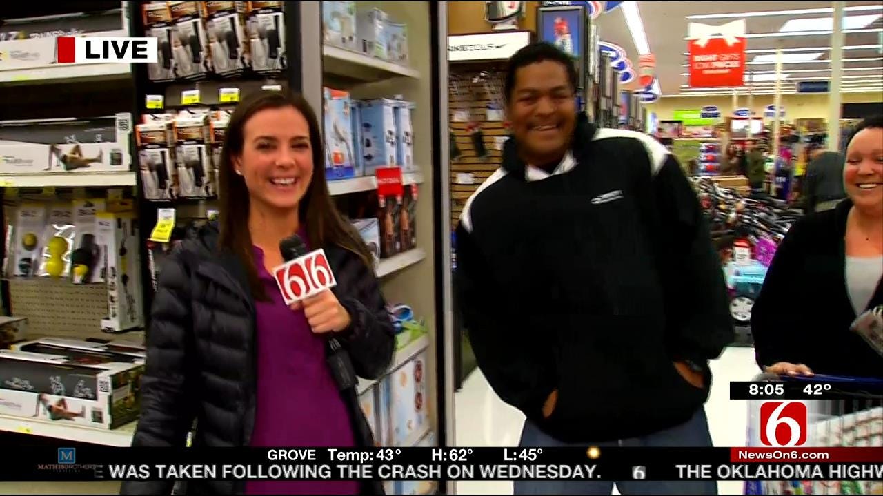 WEB EXTRA: 6 In The Morning's Erin Jones Talks To Friday Shoppers In Tulsa