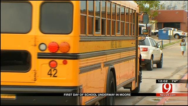 Moore Students Return To School Nearly 3 Months After Deadly Tornado