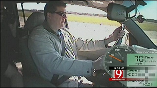 State Senator Authors Bill To Ban Texting While Driving