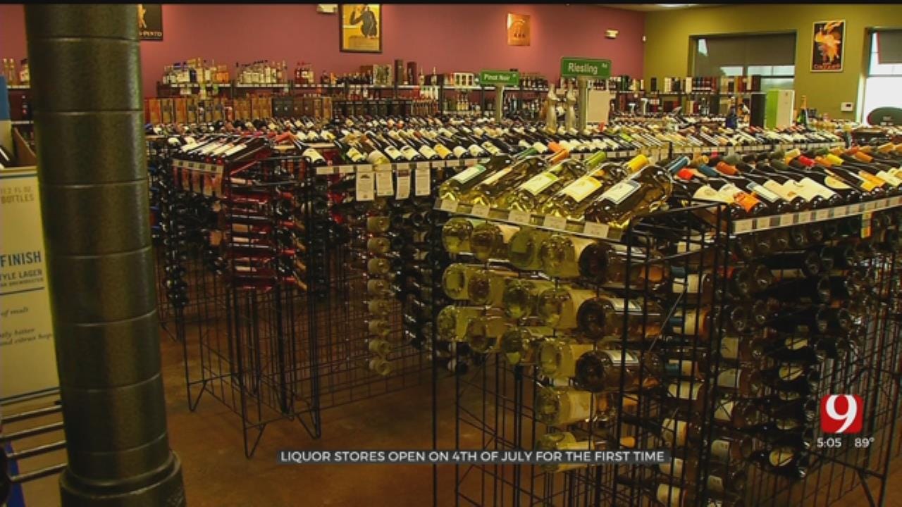 are liquor stores open on thanksgiving in texas