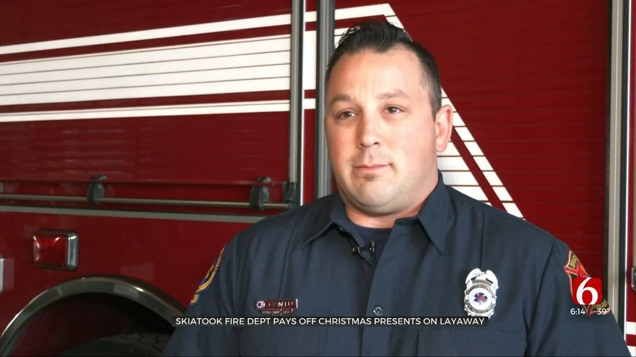 Skiatook Fire Department Delivers Gift Cards To Residents For Christmas