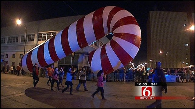 Tulsa Christmas Parade, Parade of Lights Evoke Holiday Spirit
