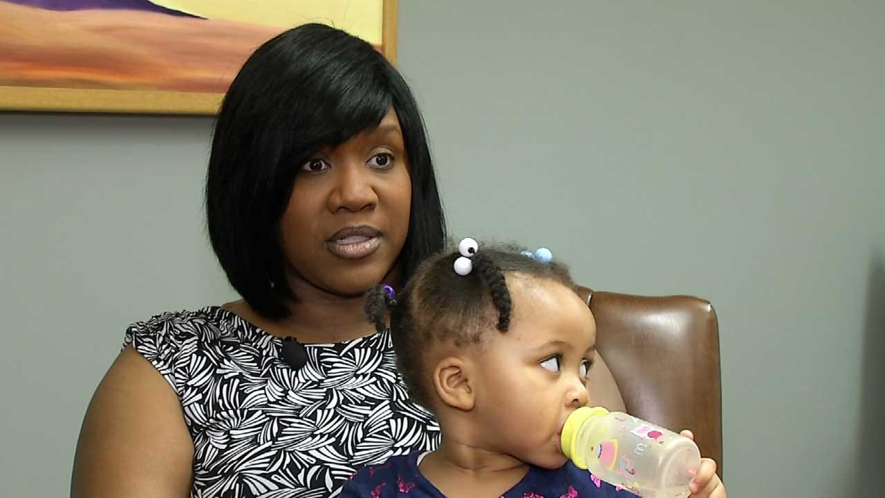 Tulsa Woman Files Suit Against USPS: 'They Were Punishing Me For My Pregnancy'