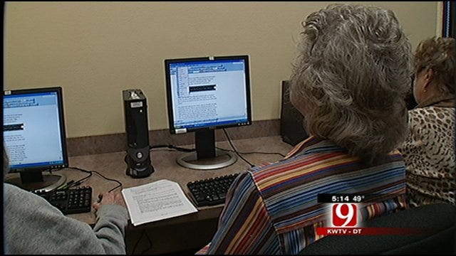 Baby Boomers Staying Connected With Computer Classes, Facebook