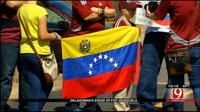 Oklahomans Support Venezuelans During Peaceful Protest