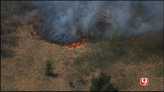 WEB EXTRA: Bob Mills SkyNews 9 HD Flies Over Lincoln Co. Wildfire