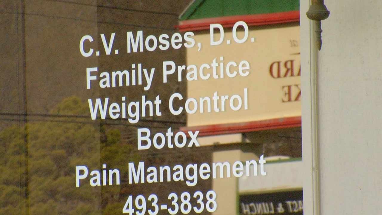 Tulsa Doctor & 2 Employees Indicted, Accused Of Overprescribing Opioids