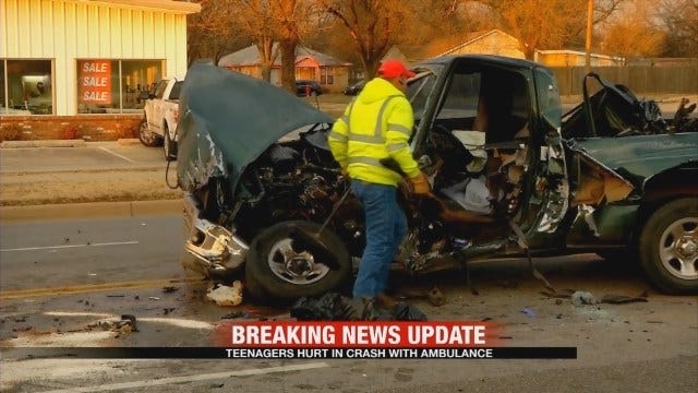 Teenagers Hurt In Edmond Crash With Ambulance