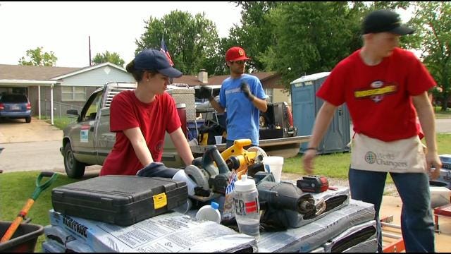 Over 100 Student Volunteers Spend Week Fixing Up Tulsa Homes
