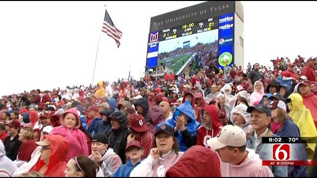 Tulsa, OU Football Fans Show Up In Droves Despite Rain