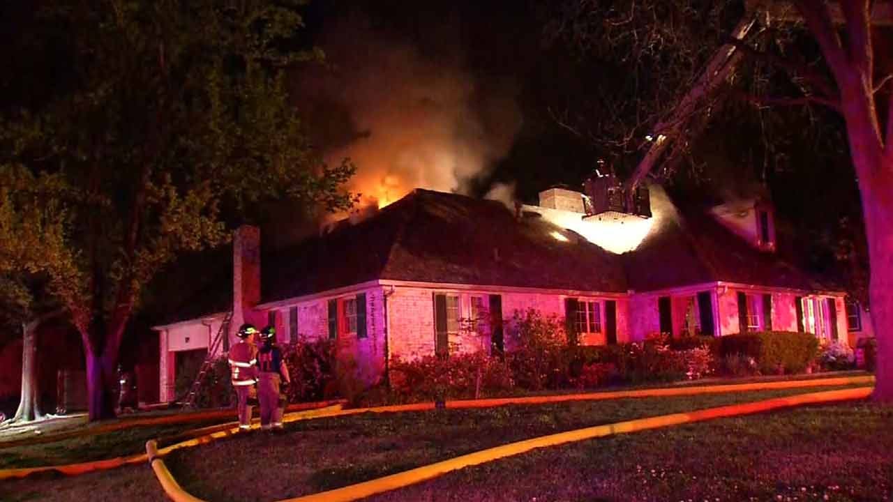 Tony Russell Reports On Fire At South Tulsa Home
