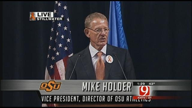 Mike Holder Speaks At OSU Plane Crash Memorial