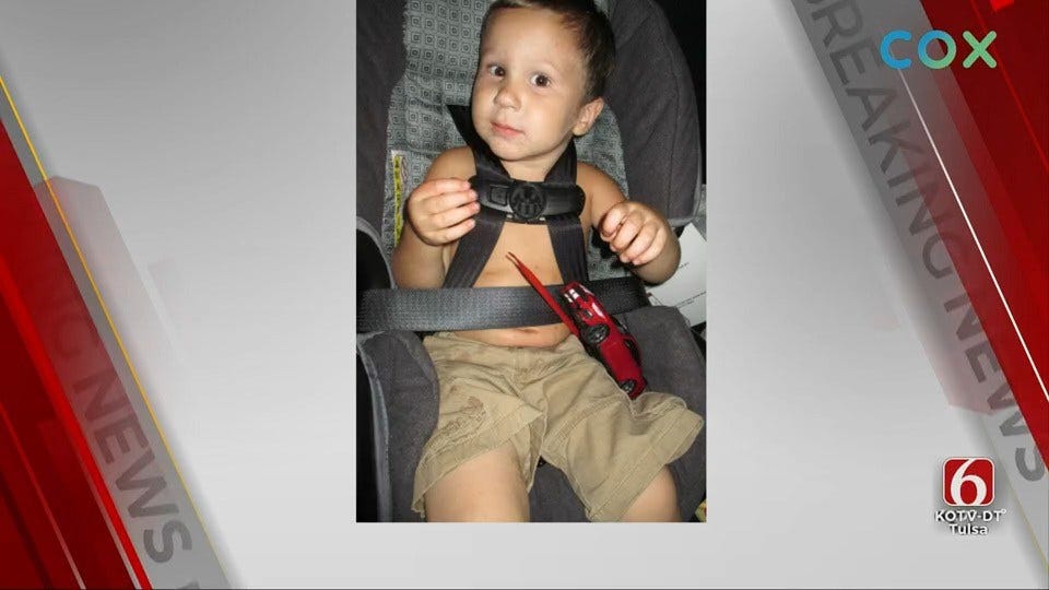 Toddler Found Alone, Authorities Searching For Parents