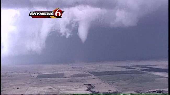 SkyNews6: Follows A Tornado As It Touches Down In Osage County East Of Newkirk