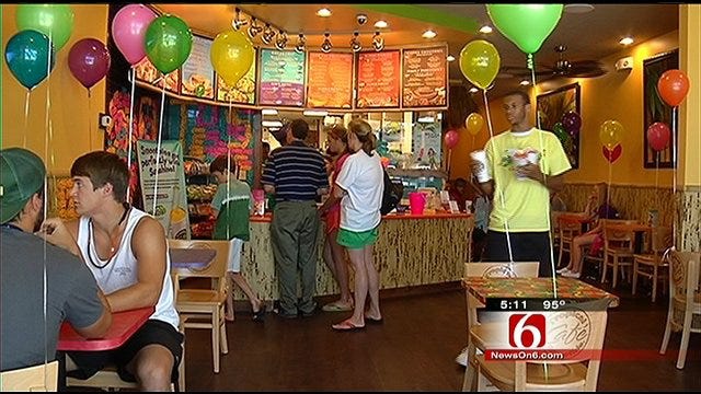 Tulsa Cafe Hands Out Free Smoothies For A Good Cause