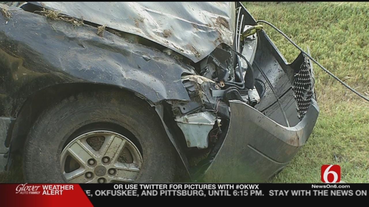 One Dead After Rollover Crash In Rogers County