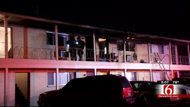 Residents Escape Fire At Tulsa Apartment Building