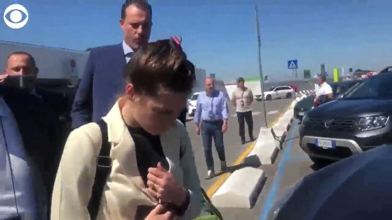 WATCH: Amanda Knox Returns To Italy For 1st Time Since Being Acquitted Of 2007 Murder
