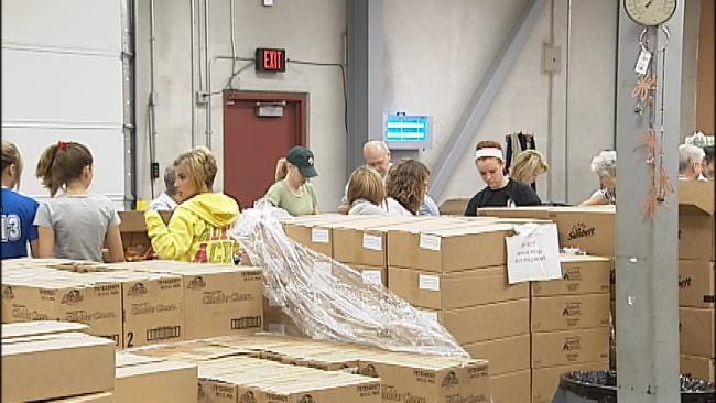 Oklahoma Volunteers Pack Food For Kids
