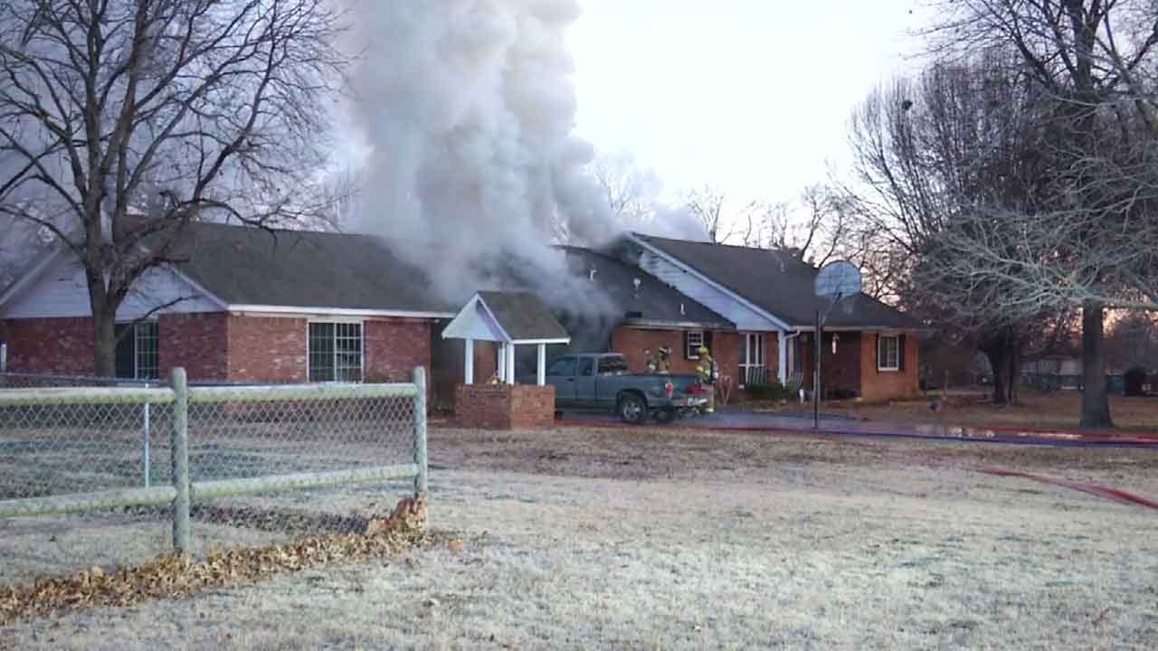 Family Of Four Escapes From Owasso-Area House Fire