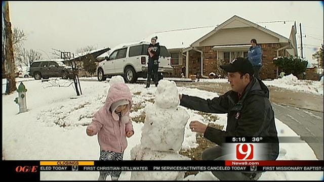 News 9's Chris McKinnon Teams Up With Toddler To Make Snowman
