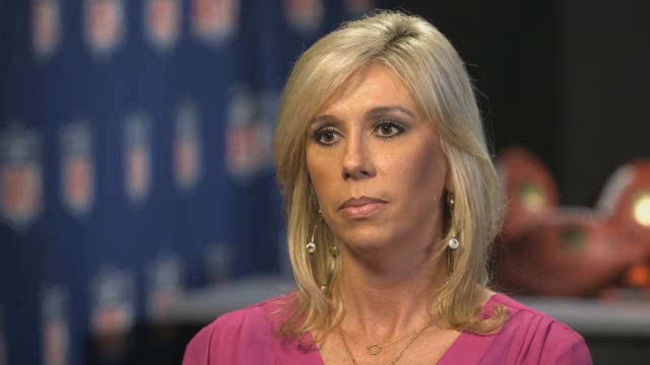 Sarah Thomas Makes History As First Woman To Officiate NFL Playoff Game