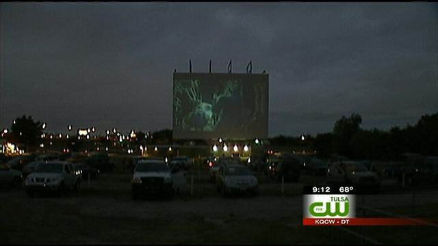 Admiral Twin Drive-In To Extend Theater's Season