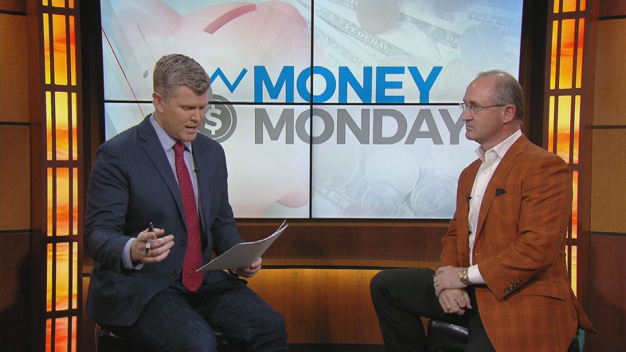 Money Monday: Paying Off Student Loans