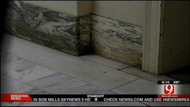 Sewage Smell Lingers At OK Capitol