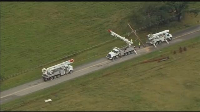Osage SkyNews 6 HD: PSO Repairing Broken Power Poles In Bartlesville's Oak Park Subdivision