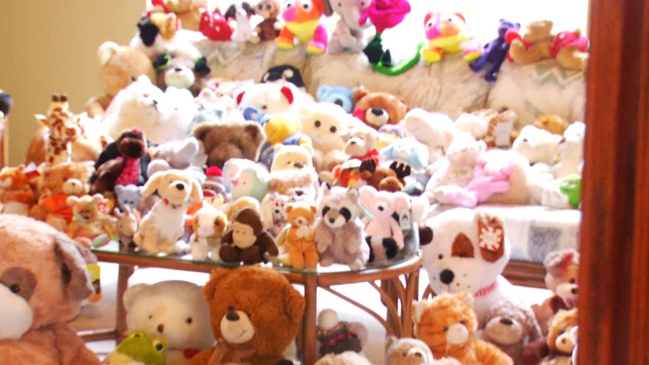 Family Keeps Woman's Legacy Alive Through Stuffed Animals For Hospice Patients