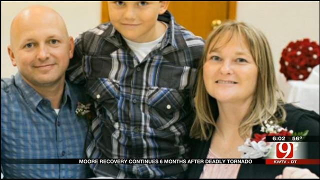 Man Who Lost Wife In Moore Tornado Slowly Rebuilding