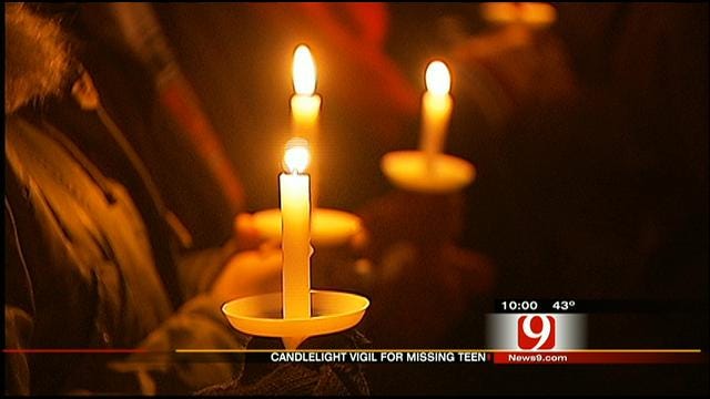 Candlelight Vigil Held For Missing Weatherford Teen