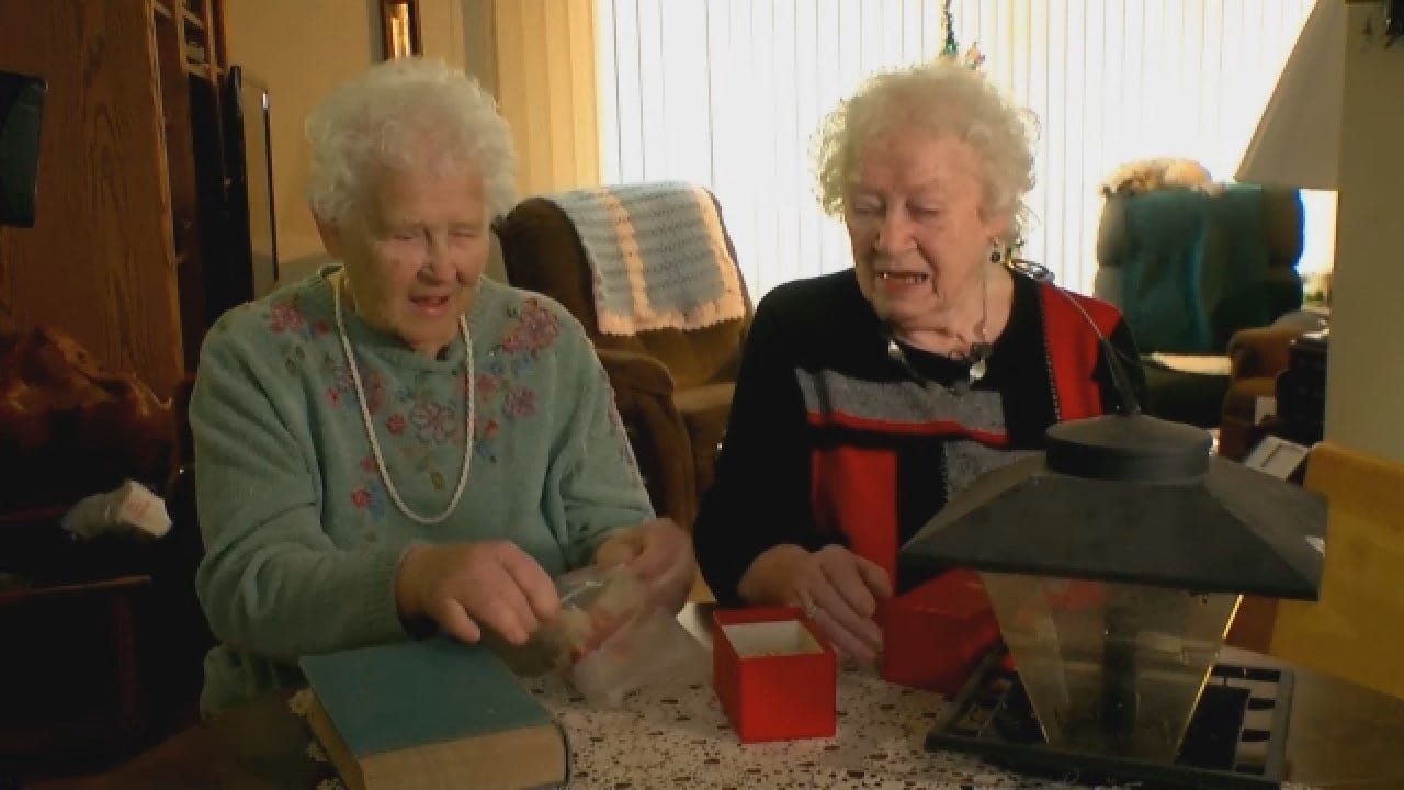 Sisters Exchange Same Fruitcake Every Christmas For Nearly 70 Years