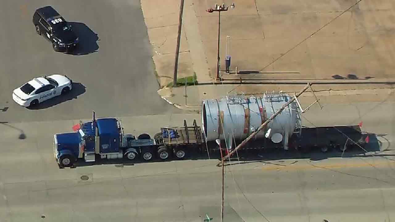 Oversized Load Takes Out Sapulpa Power Poles