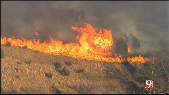 WEB EXTRA: Bob Mills SkyNews 9 HD Flies Over A Large Grass Fire Near Blanchard Part 2